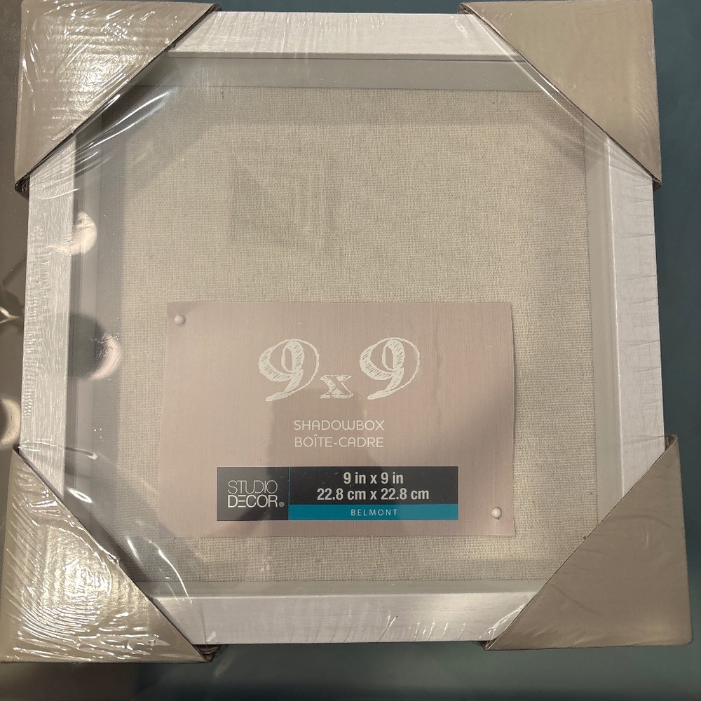 9x9 shadow box